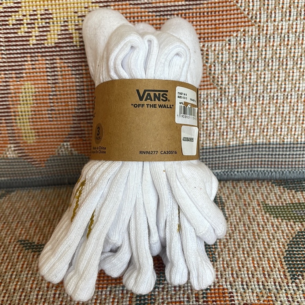 VANS “Off The Wall” Women’s 3 pairs socks set 
NWT - Picture 15 of 16